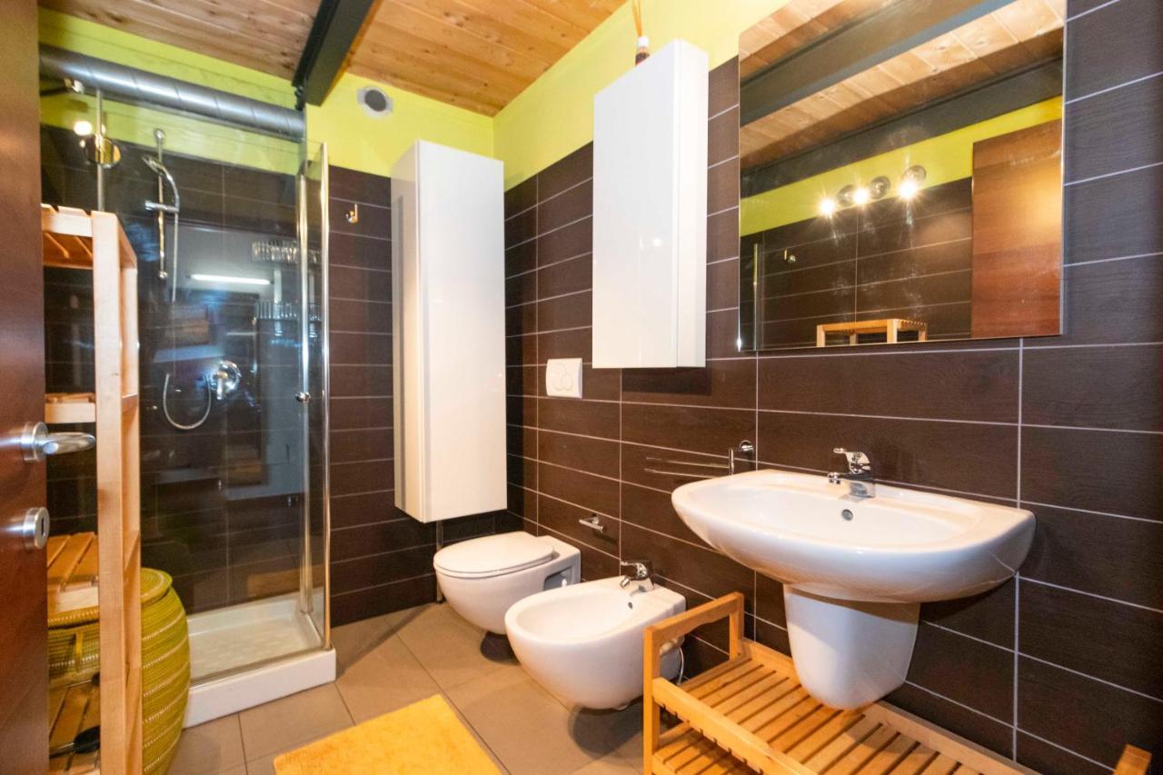 Dora Riverside Modern Apartment With Private Parking Турин Екстер'єр фото